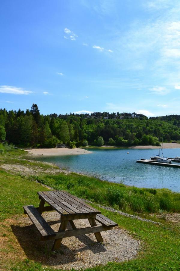 Vvf Jura Lac De Vouglans Maisod المظهر الخارجي الصورة